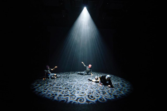 performance image